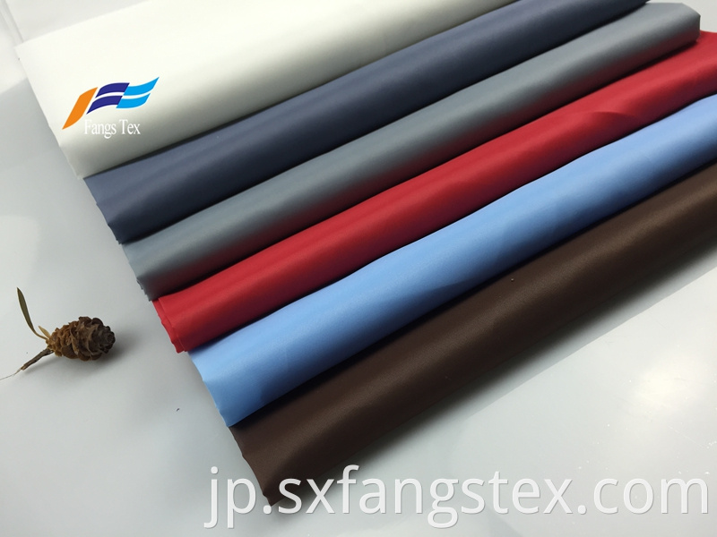 100% Polyester Waterproof Dyed Taffeta PU Garemnt Fabric 3